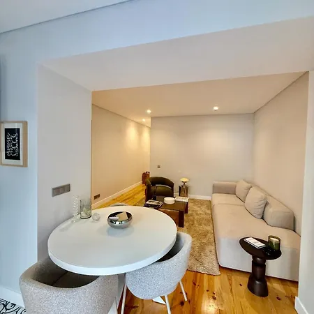 Quiet Corner Of Lisbon W Terrace Apartment *